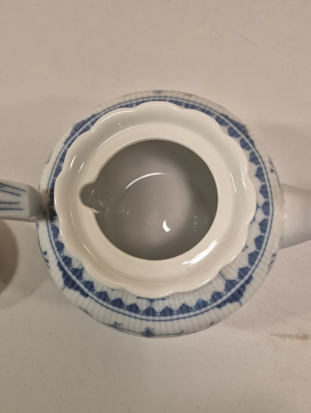 Vintage Kaiser Romantica Bornholm Blue & White  Design Porcelain Tea Pot W/Lid